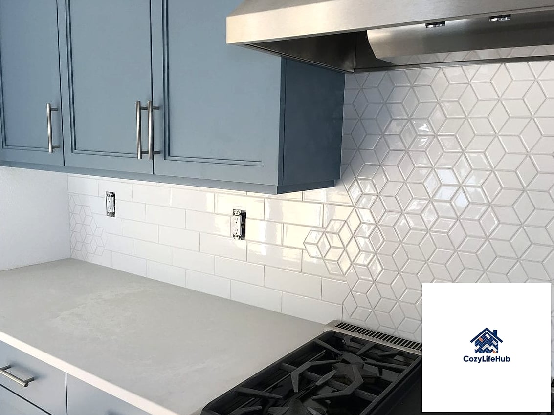 Black and White Diamond Pattern Tile