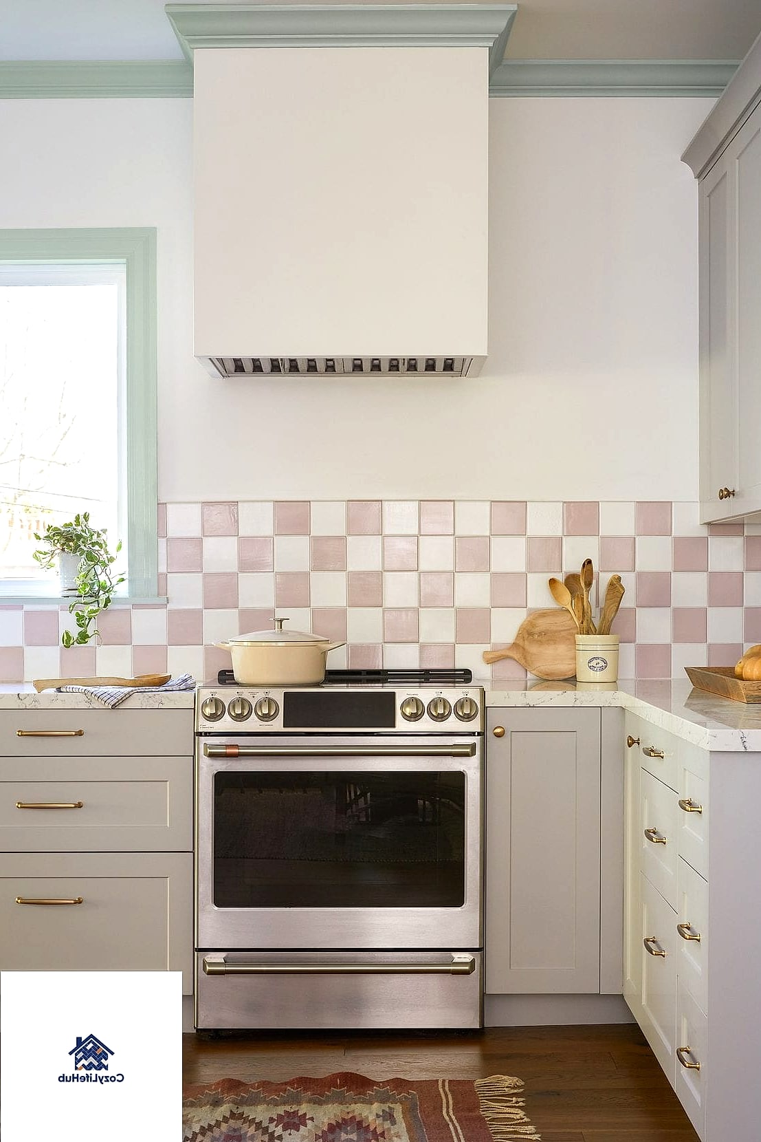 30 Backsplash for Modern Cabinets Ideas to Inspire Your Next Renovation 16 Checkerboard Tile Backsplash