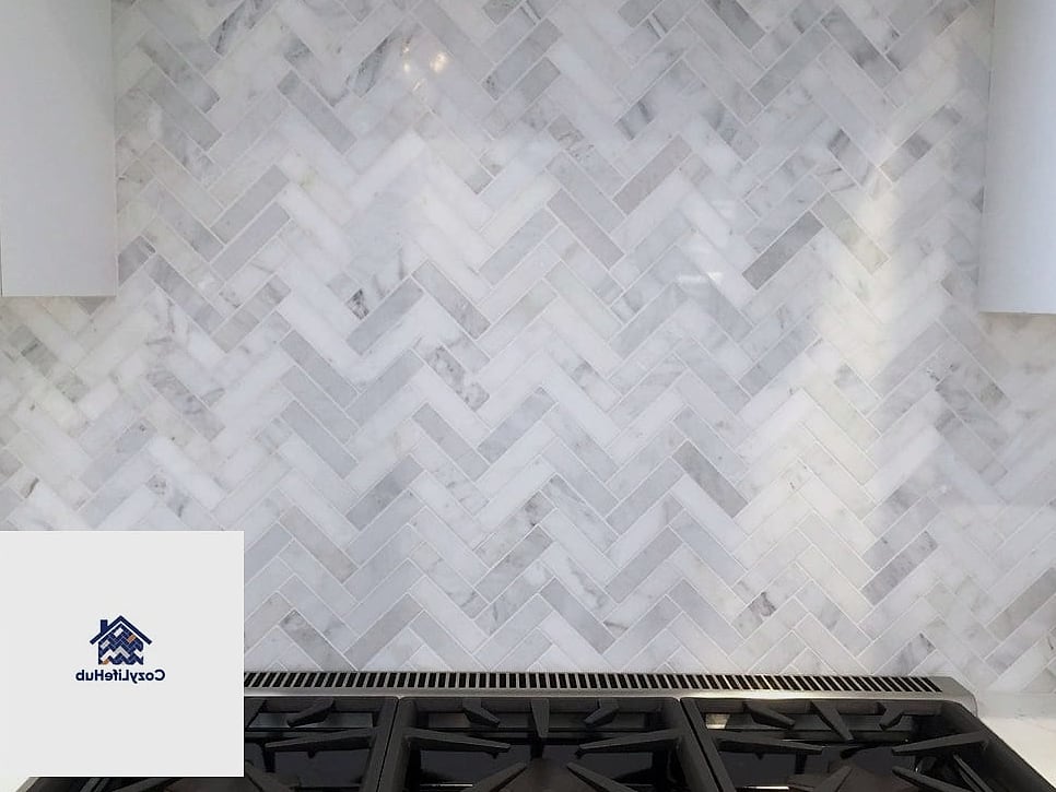 21 Marble Herringbone Backsplash Ideas That Look Expensive But Aren't 2 Classic Carrara Marble Herringbone