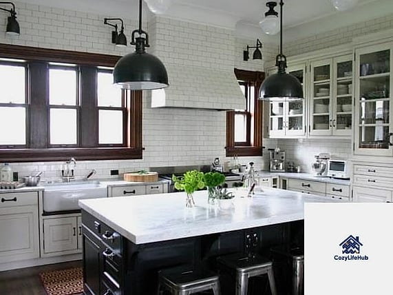 Extended Backsplash to the Ceiling
