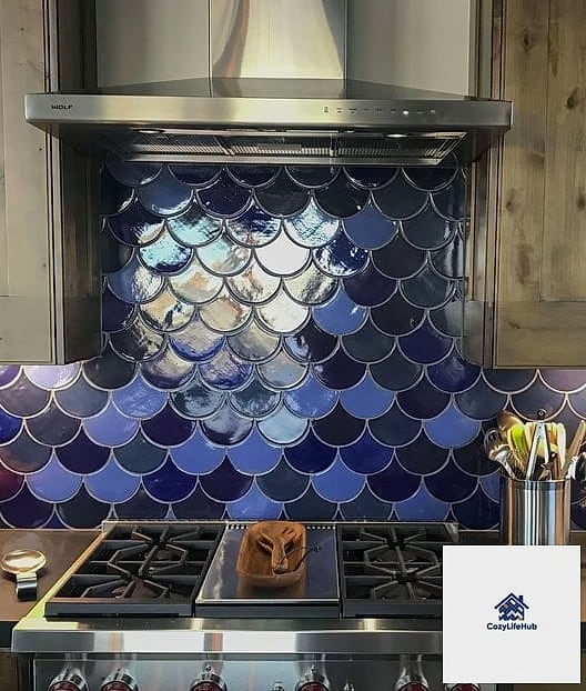 Fish Scale or Scalloped Tile