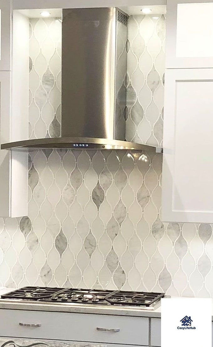 Layered Teardrop Pattern with Two Tones