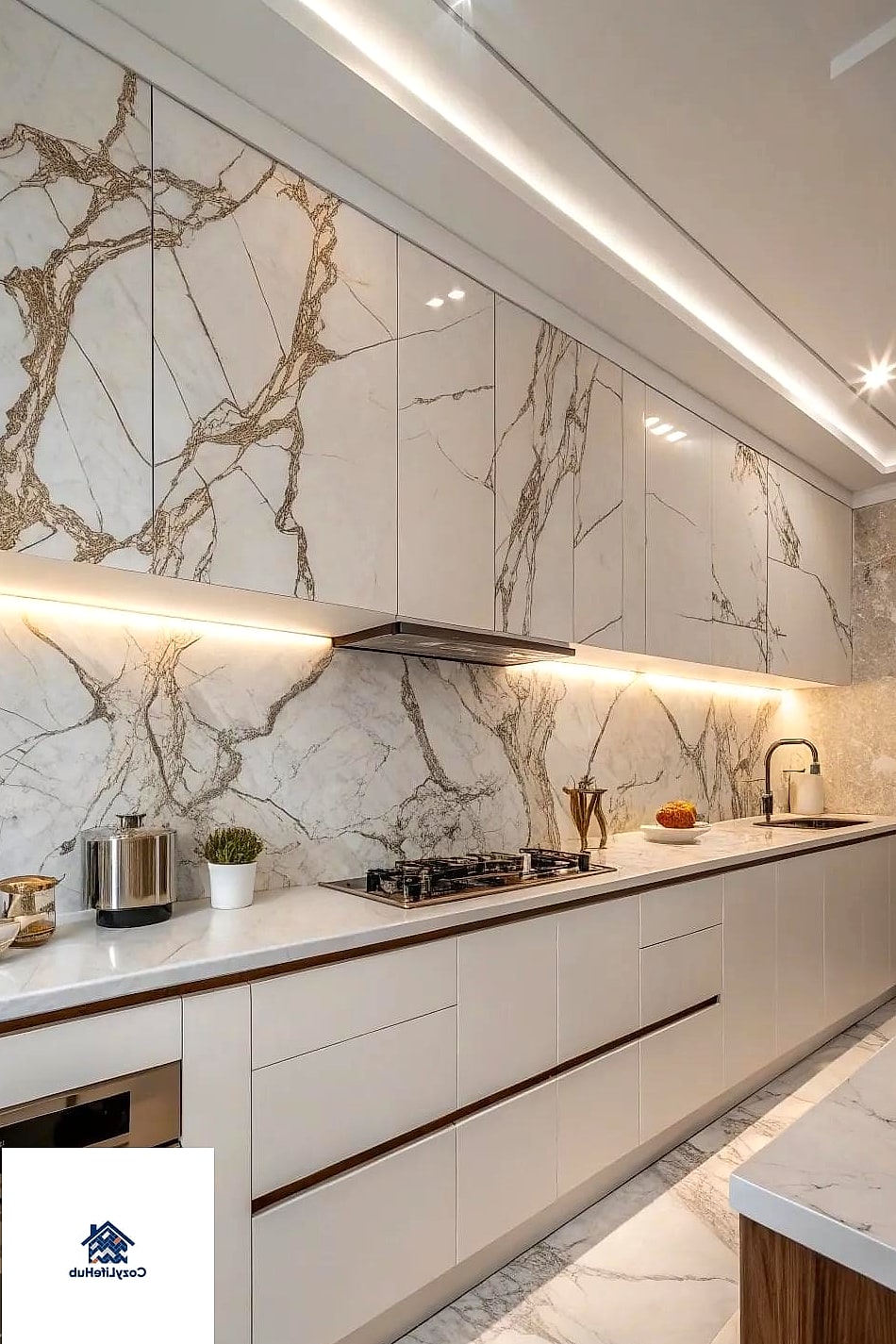 Marble Accent Behind the Range