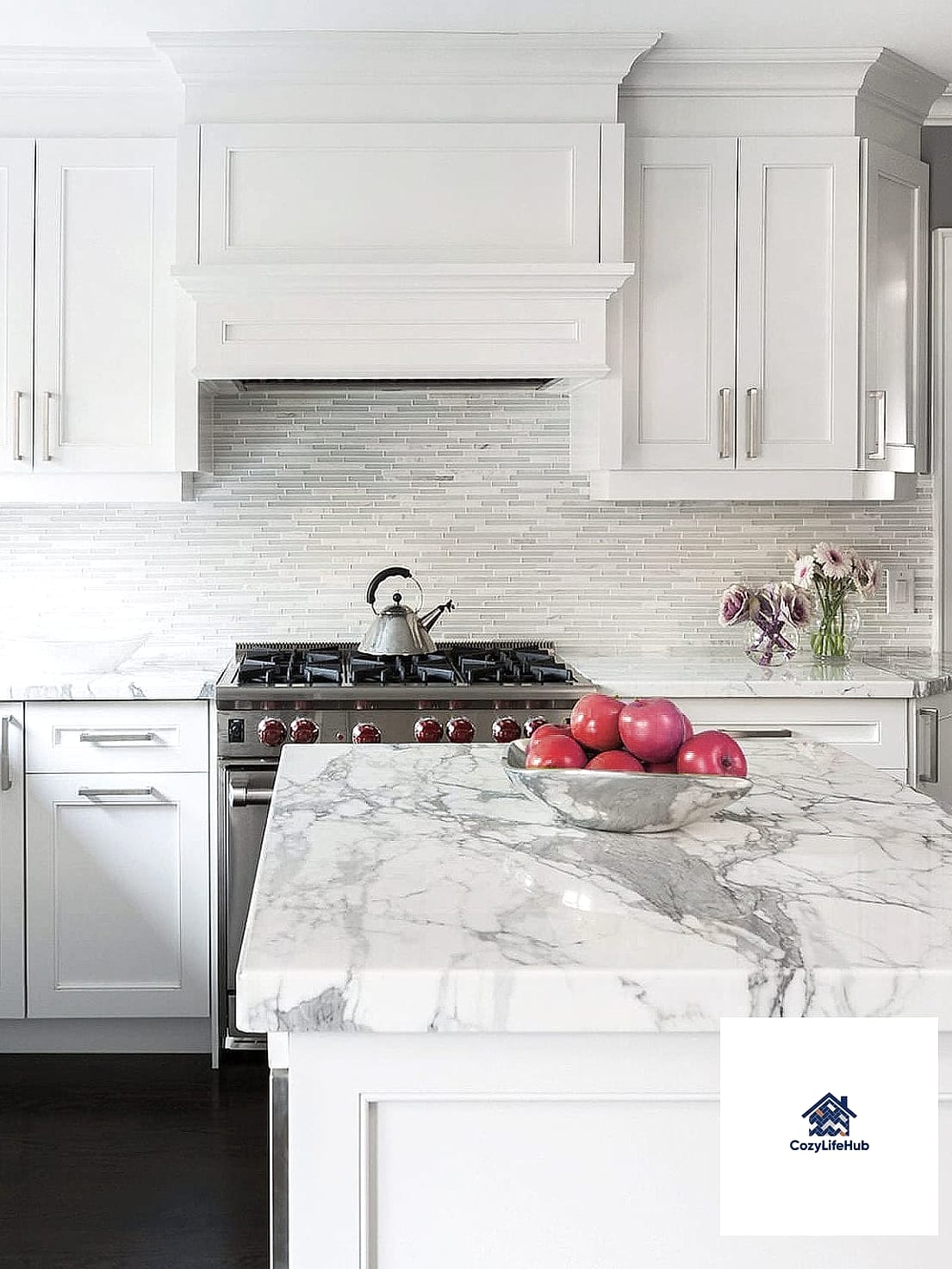 Marble Backsplash Paired with Colorful Lower Cabinets