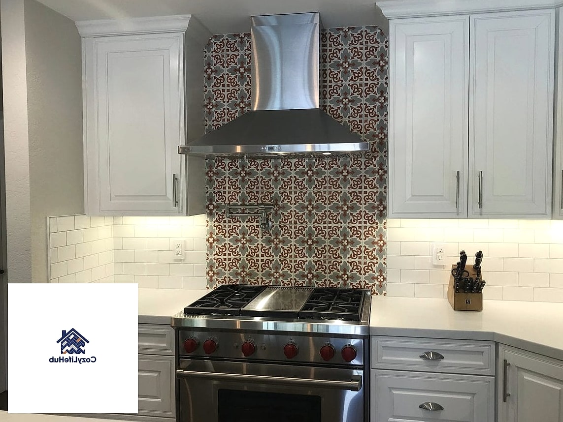 Small Kitchen Accent Backsplash