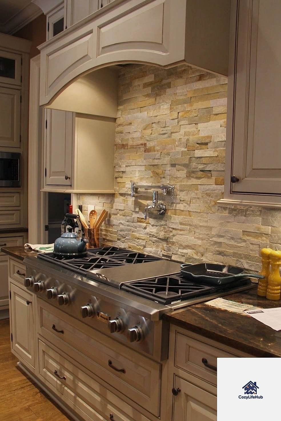 Two-Tone Backsplash Design