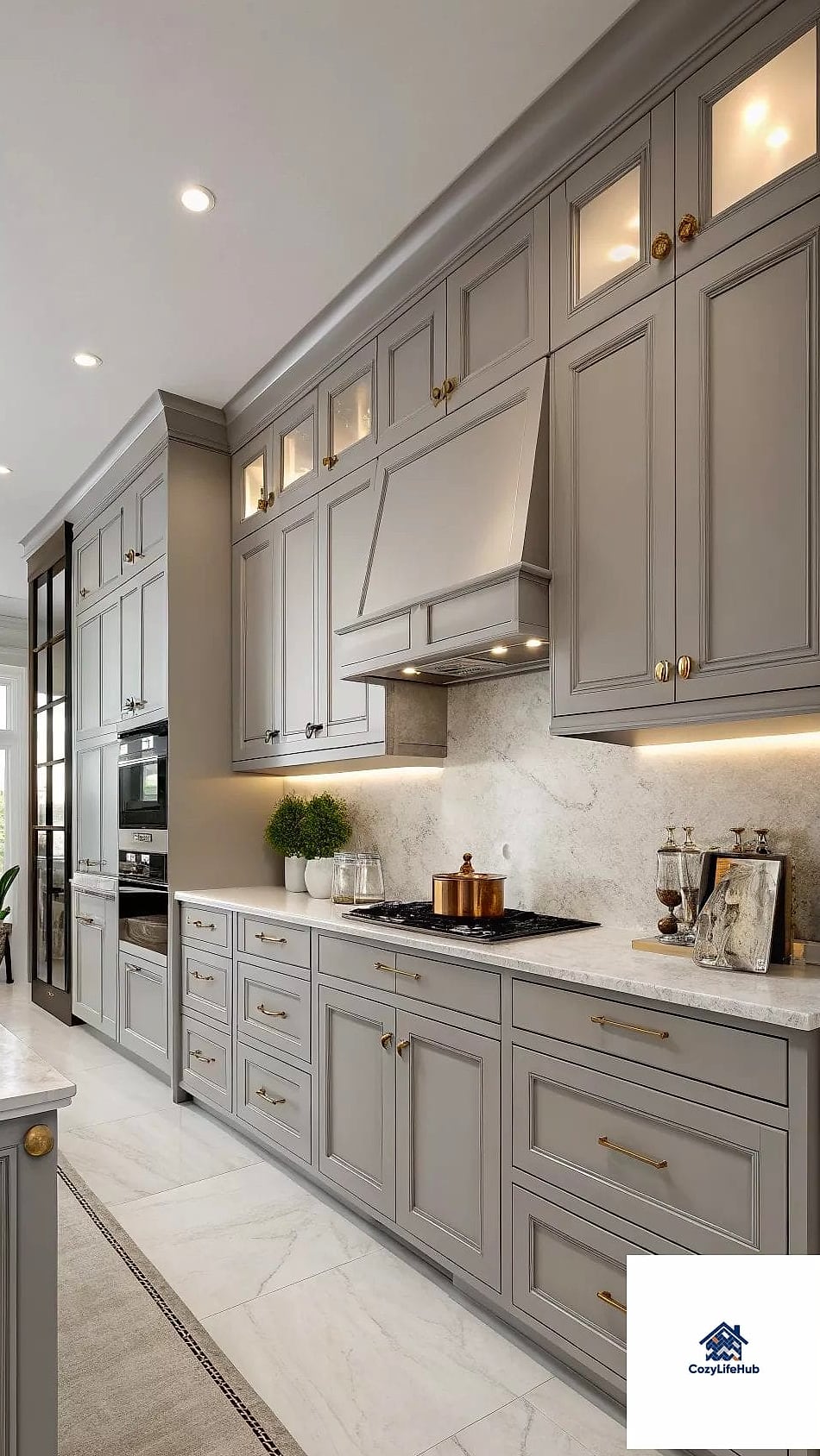 13 Contemporary Kitchen Ideas That Are Absolutely Worth It 2 Two-Tone Cabinetry